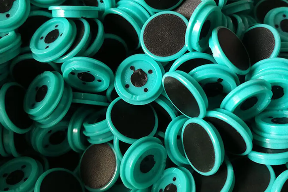 Overmolding plastic part